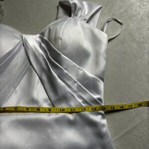 Beautiful Wedding Dress Pearly White Satin Gown‎ Buttoned Back NWT mermaid train
